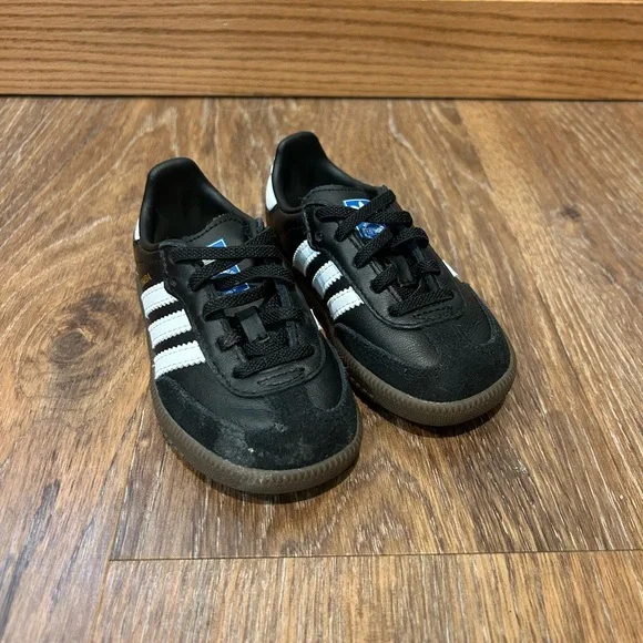 adidas gazelle silver green womens ADIDAS ORIGINALS Samba OG W 